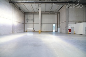 Magazyny i hale, 490 m²