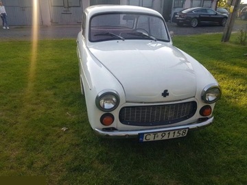 Syrena 105 FSO Warszawa pojemność 842cm3 40KM 1981r