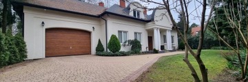Dom, Brwinów (gm.), 200 m²