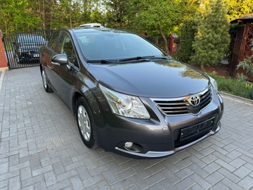 TOYOTA AVENSIS 1.8 Benzyna 147 KM Klimatronik Tempomat Zadbana