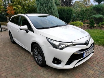 TOYOTA AVENSIS 2.0D 143 KM Klimatronik Navi Kamera