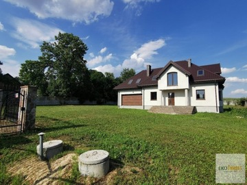 Dom, Pułtusk (gm.), 220 m²