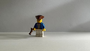 LEGO PIRATES I FIGURKA PIRATES I PIRATE BLUE JACKET pi009