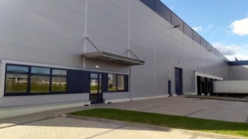 Magazyny i hale, 8500 m²