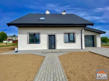Dom, Trzebiatów, Trzebiatów (gm.), 160 m²