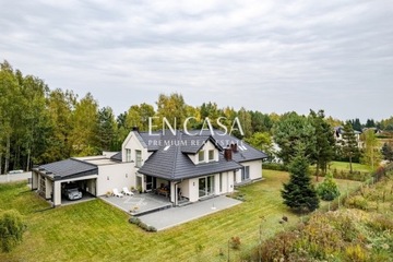 Dom, Osowiec, Żabia Wola (gm.), 369 m²