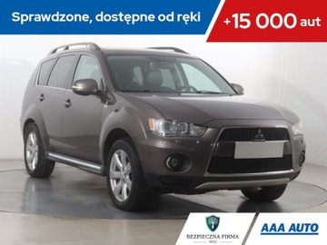 Mitsubishi Outlander 2.2 DI-D, Salon Polska