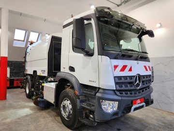 Mercedes-Benz Arocs 1830 Zamiatarka FAUN PM 2.5 10 Tylny Odkurzacz Karcher