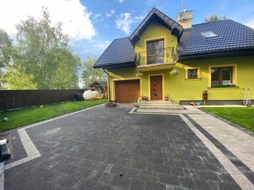 Dom, Jaktorów, Jaktorów (gm.), 138 m²
