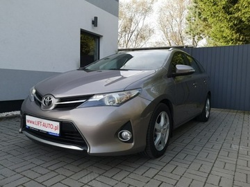 Toyota Auris 1,4 D4D 90K # Klimatr # Kamera # LEDY