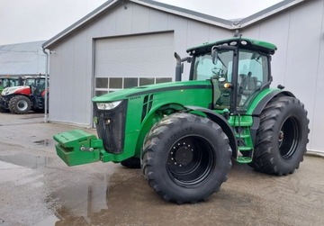 John Deere 8310R