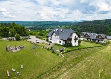 Dom, Berezka, Solina (gm.), 415 m²