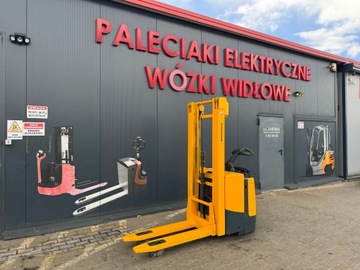 Paleciak elektryczny Jungheinrich ERC 470 cm 1400 kg wózek