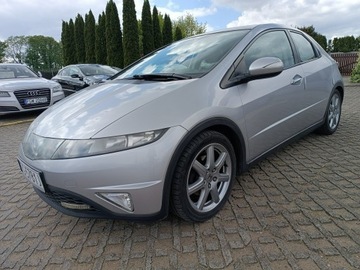 Honda Civic 1,8 benzyna 140KM