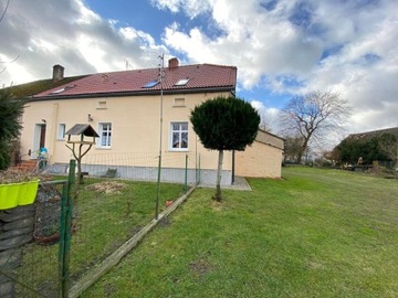 Dom, Trzebiatów, Trzebiatów (gm.), 198 m²