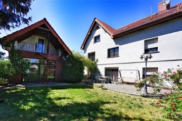 Dom, Milicz (gm.), Milicki (pow.), 470 m²