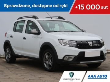 Dacia Sandero 0.9 TCe, Salon Polska