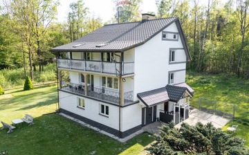 Dom, Gołębie, Świercze (gm.), 300 m²