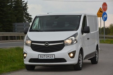 Opel Vivaro 1.6CDTI nawi kamera hak L1H1 bezwypadk