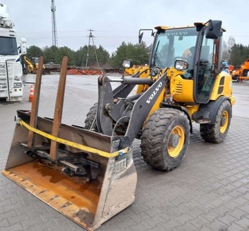 Volvo L28 F Ladowarka kolowa VOLVO L28F