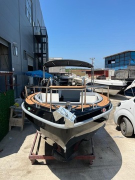 RUBY VIP - 5,5 m - łódź motorowa