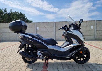 SYM CRUiSYM SYM CruIsym 125 2019 rocznik Kufer...