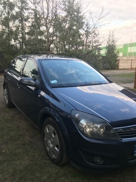 Samochód opel astra h