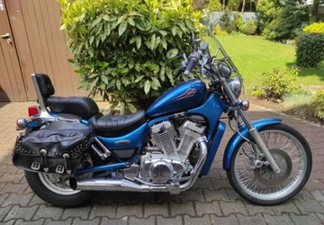 Suzuki Intruder Suzuki VS