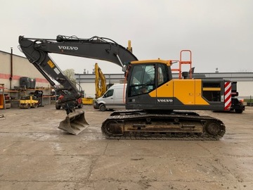 Volvo EC 220 koparka gąsienicowa 25 ton rok 2018 przebieg 4750 mtg EC220 EL