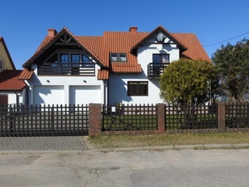 Dom, Węgorzewo (gm.), 200 m²