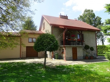 Dom, Przeworsk (gm.), 280 m²