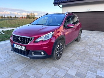 Peugeot 2008 Allure 1.2 110 kM, automat