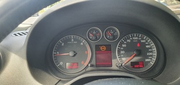 AUDI A3 Sportback (8PA) 1.9 TDI 105 KM