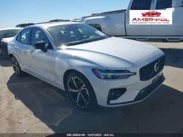 Volvo S60 b5 Plus Dark Theme, 2023r., 2.0L