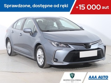 Toyota Corolla 1.6 i, Salon Polska, Serwis ASO