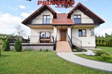 Dom, Piekoszów (gm.), 220 m²