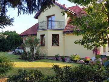 Dom, Żórawina, Żórawina (gm.), 320 m²