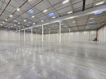 Magazyny i hale, Wyszków, 98000 m²