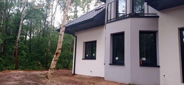 Dom, Międzyborów, Jaktorów (gm.), 160 m²