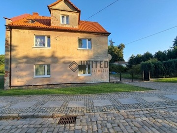 Dom, Trzebnica, Trzebnica (gm.), 250 m²