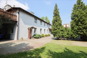 Dom, Pabianice (gm.), 279 m²