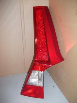 VOLVO V70 XC70 Lampa Tylna Prawa Klosz 08-16