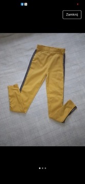 Żółte spodnie z lampasem 