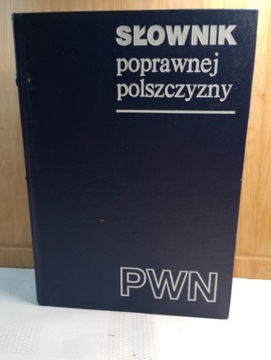 Słownik poprawnej polszczyzny. PWN.