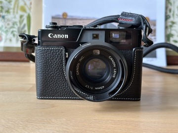 Czarny Canon Canonet QL17 G-III + pokrowiec
