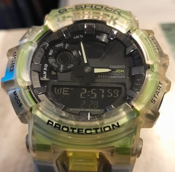 Zegarek meski G-SHOCK Casio bluetooth G-SQUAD 200m