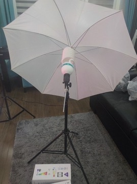 Domowe studio fotograficzne (statyw lampa parasol)