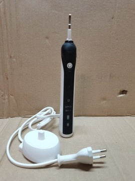 BRAUN Oral-B Smart 4 4000 typ 3767 / bluetooth 