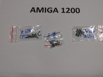 Amiga 1200 - Śrubki do obudowy