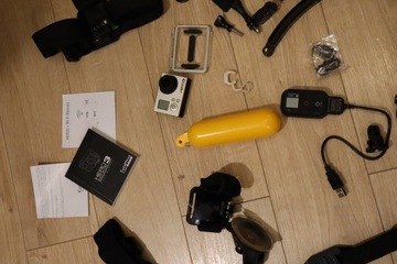 GoPro hero 3 z akcesoriami 